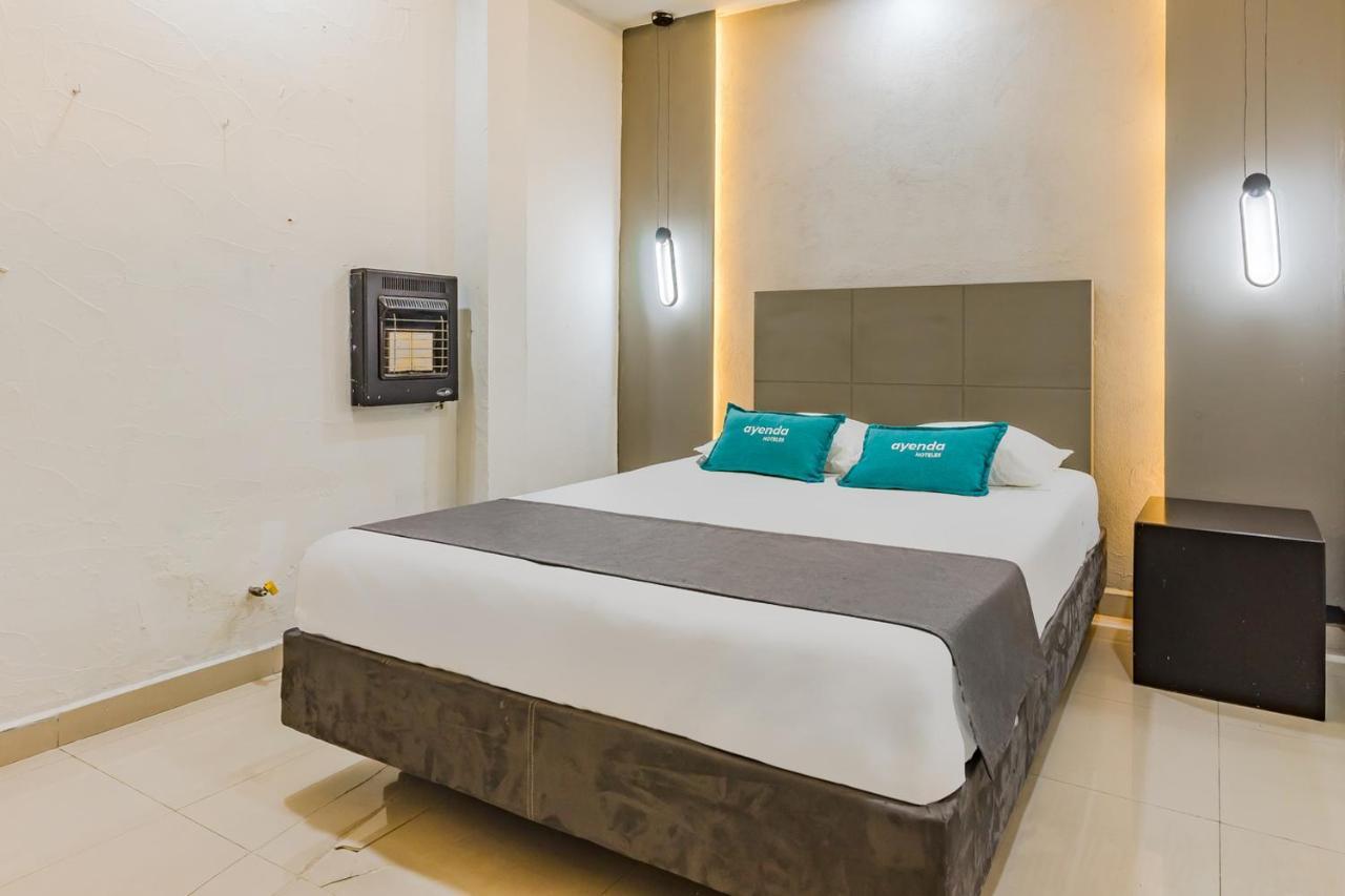 Ayenda Blue Cristal Hotell Monterrey Exteriör bild