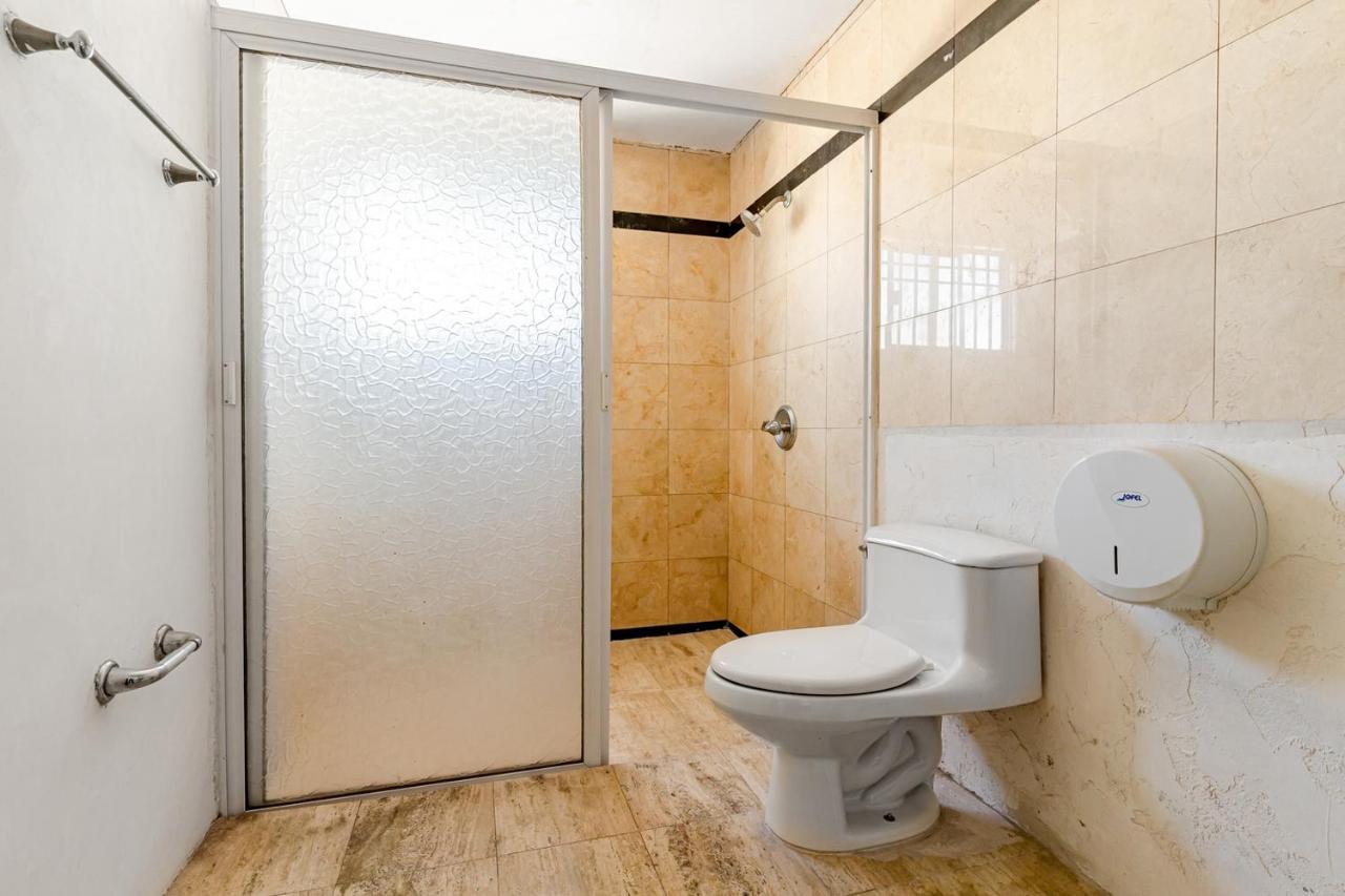 Ayenda Blue Cristal Hotell Monterrey Exteriör bild